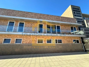 Apartamento T4 para Venda em Póvoa de Varzim, Beiriz e Argivai
