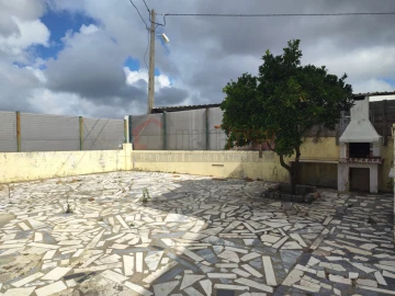 Moradia T3 para Venda em Nossa Senhora do Pópulo, Coto e São Gregório