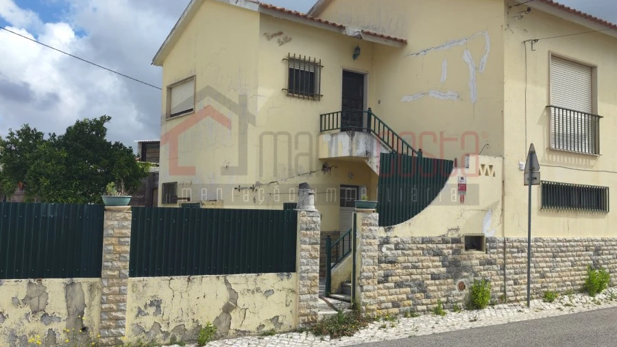 Moradia T3 para Venda em Nossa Senhora do Pópulo, Coto e São Gregório