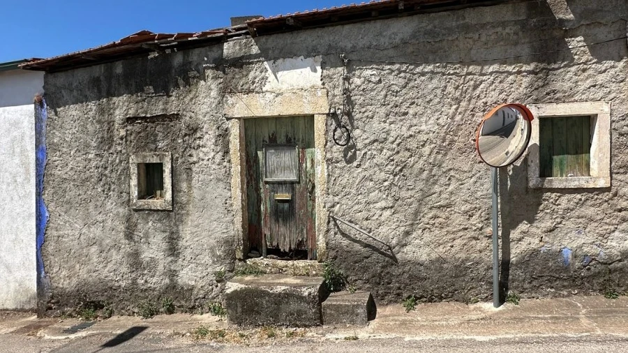 Moradia T2 para Venda em Casais e Alviobeira