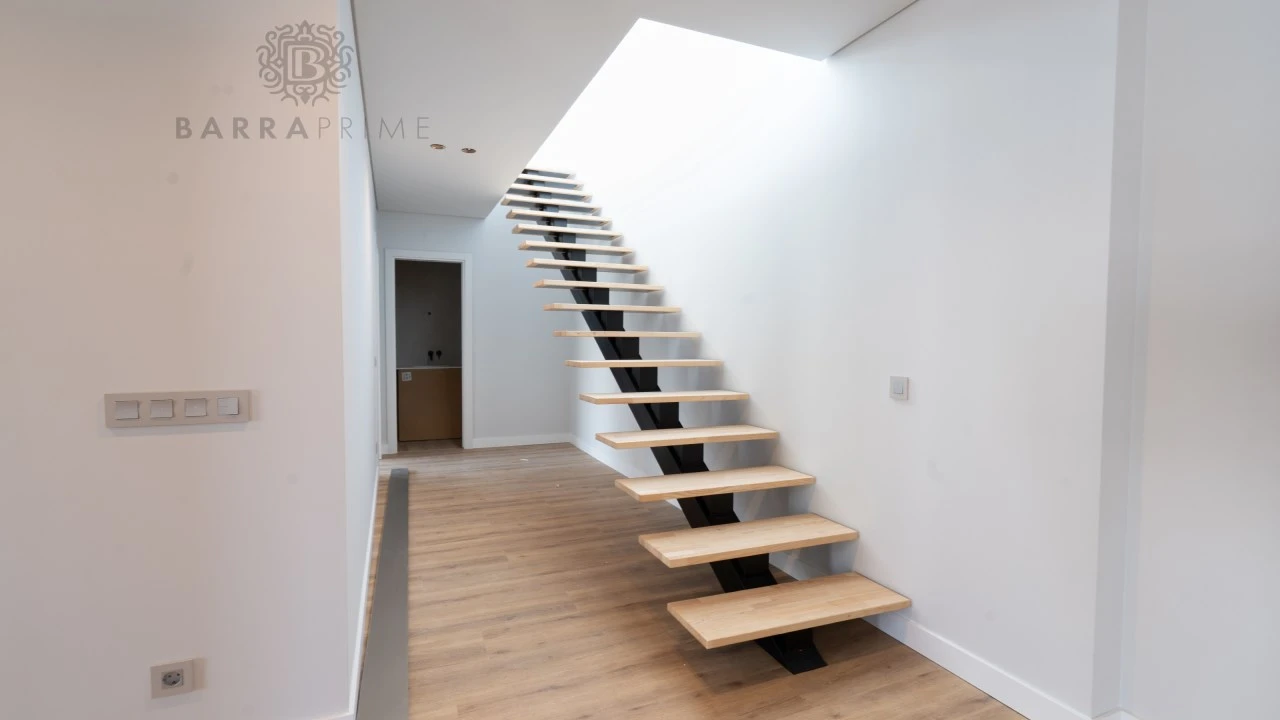 Apartamento T5 para Venda em Faro (Sé e São Pedro) Foto 6