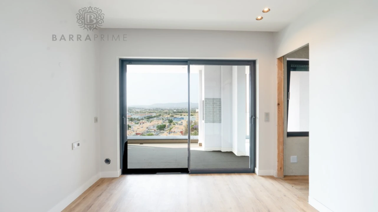 Apartamento T5 para Venda em Faro (Sé e São Pedro) Foto 22