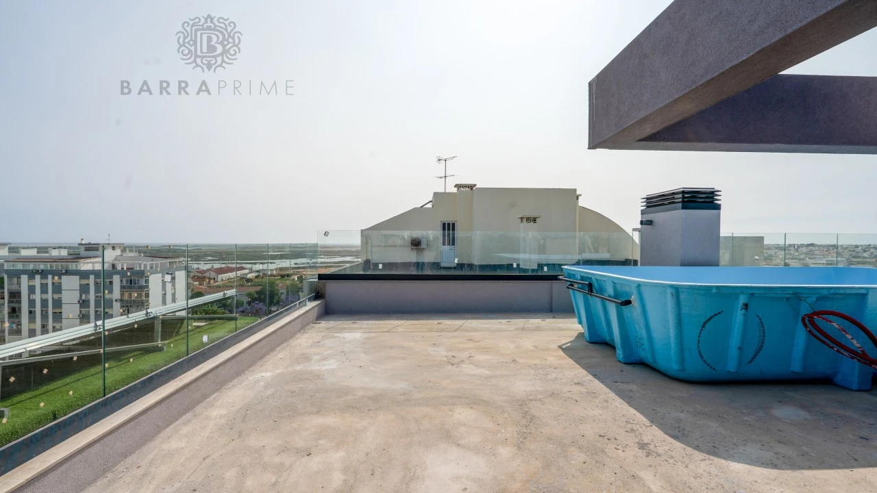 Apartamento T5 para Venda em Faro (Sé e São Pedro) Foto 24