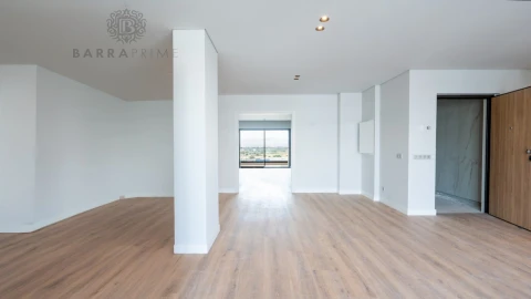 Apartamento T5 para Venda em Faro (Sé e São Pedro)