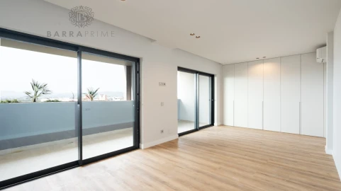 Apartamento T5 para Venda em Faro (Sé e São Pedro)