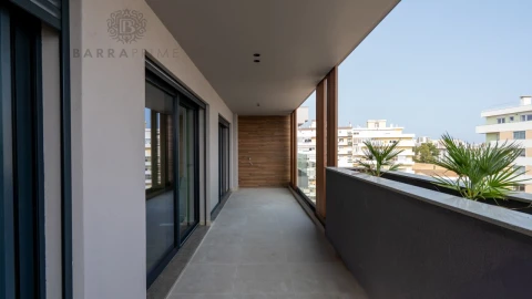 Apartamento T5 para Venda em Faro (Sé e São Pedro)