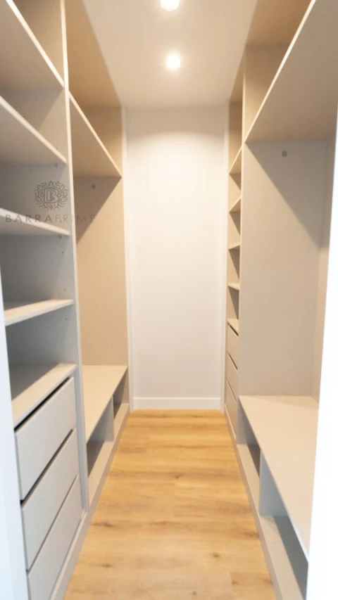 Apartamento T5 para Venda em Faro (Sé e São Pedro)