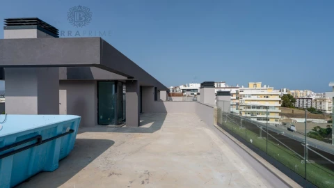 Apartamento T5 para Venda em Faro (Sé e São Pedro)