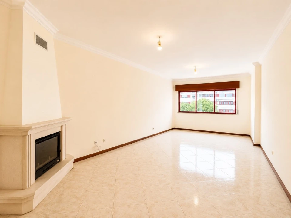 Apartamento T2 para Venda em Algueirão-Mem Martins Foto 1