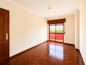 Apartamento T2 para Venda em Algueirão-Mem Martins