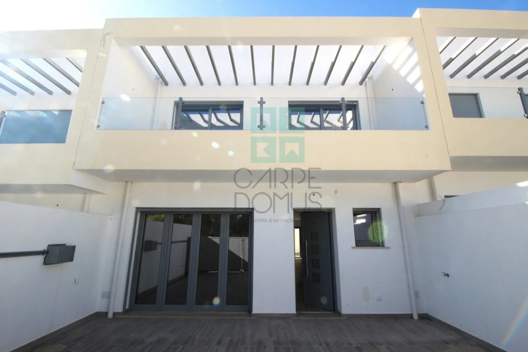 Moradia T3 para Venda em Tavira (Santa Maria e Santiago) Foto 1