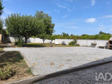 Moradia T5 para Venda em São Pedro de Arcos
