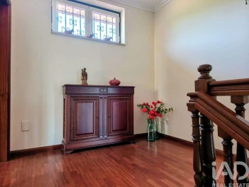 Moradia T5 para Venda em São Pedro de Arcos