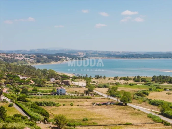 Moradia T2 para Venda em Foz do Arelho Foto 30