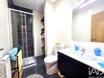Apartamento T3 para Venda em Currelos, Papízios e Sobral