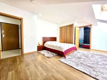 Apartamento T3 para Venda em Currelos, Papízios e Sobral