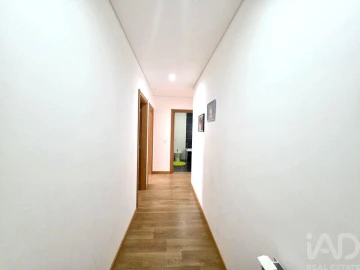 Apartamento T3 para Venda em Currelos, Papízios e Sobral