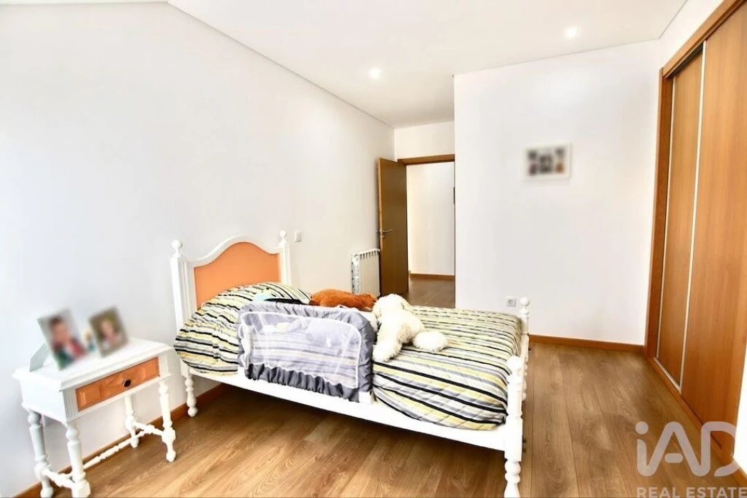 Apartamento T3 para Venda em Currelos, Papízios e Sobral Foto 17