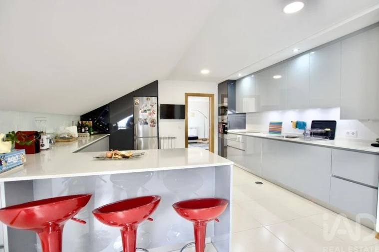 Apartamento T3 para Venda em Currelos, Papízios e Sobral Foto 10
