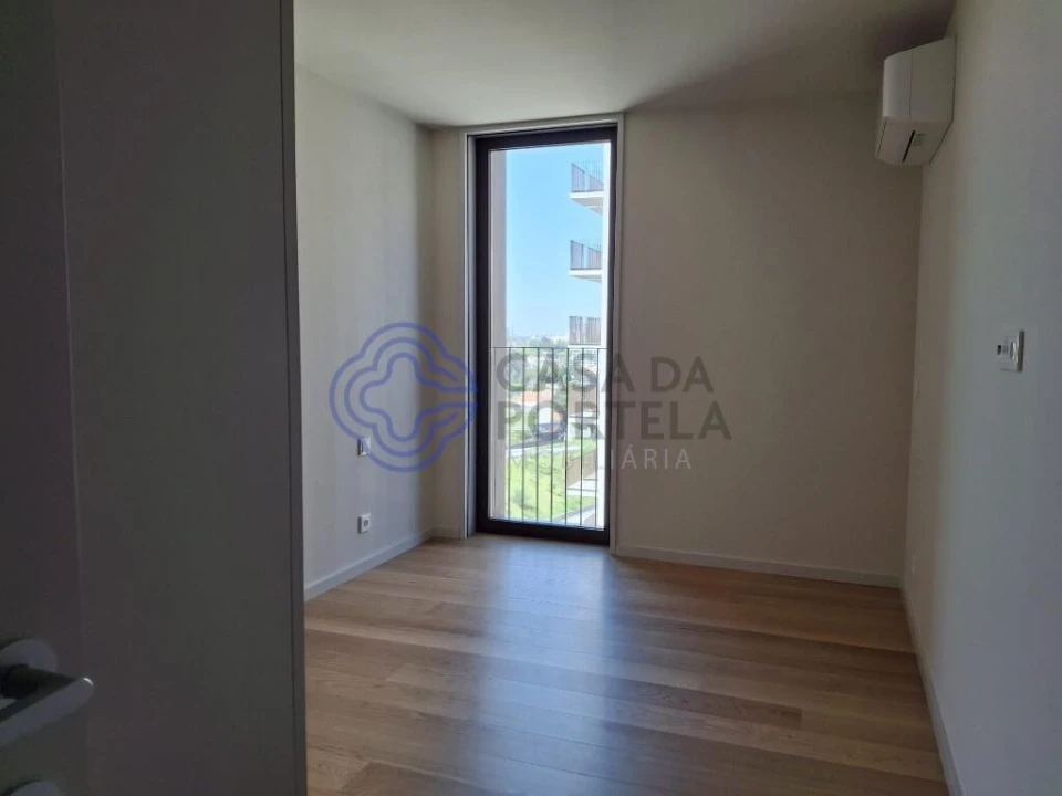 Apartamento T4 para Venda em Santa Marinha e São Pedro da Afurada Foto 10