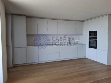 Apartamento T4 para Venda em Santa Marinha e São Pedro da Afurada