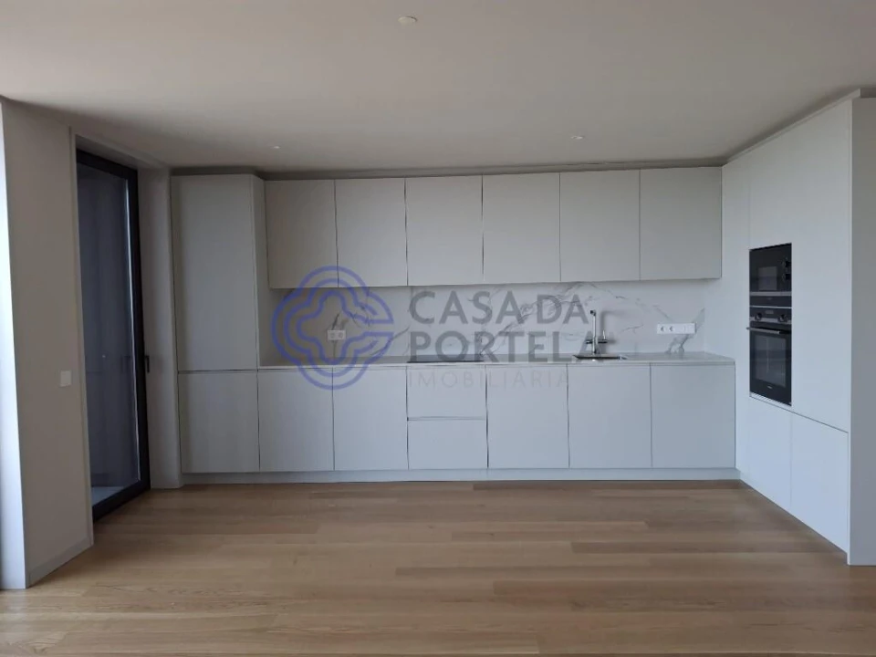 Apartamento T4 para Venda em Santa Marinha e São Pedro da Afurada Foto 9