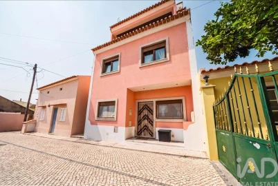 Moradia T2 para Venda em Painho e Figueiros