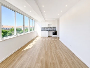 Apartamento T2 para Venda em Alfragide