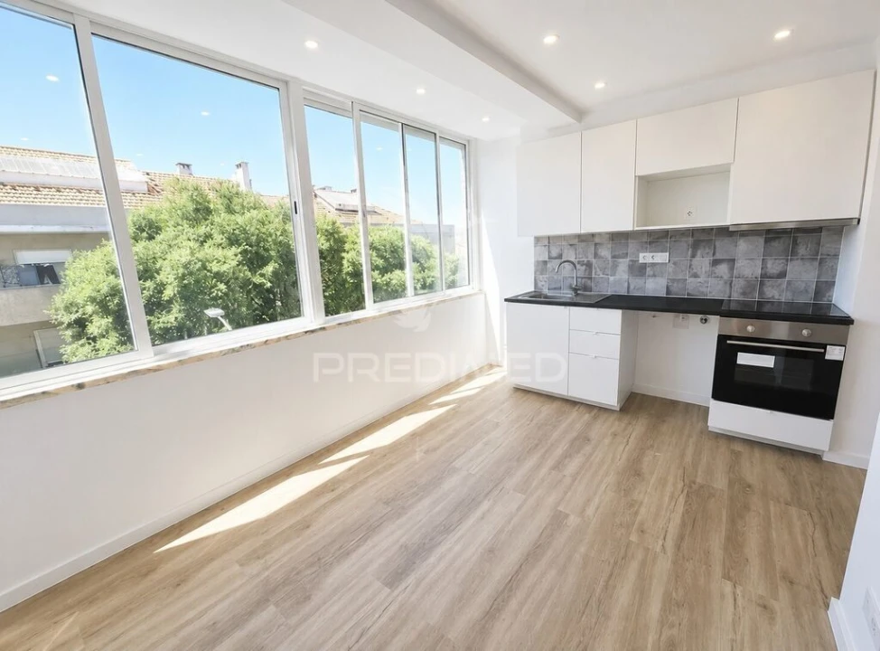 Apartamento T2 para Venda em Alfragide Foto 4
