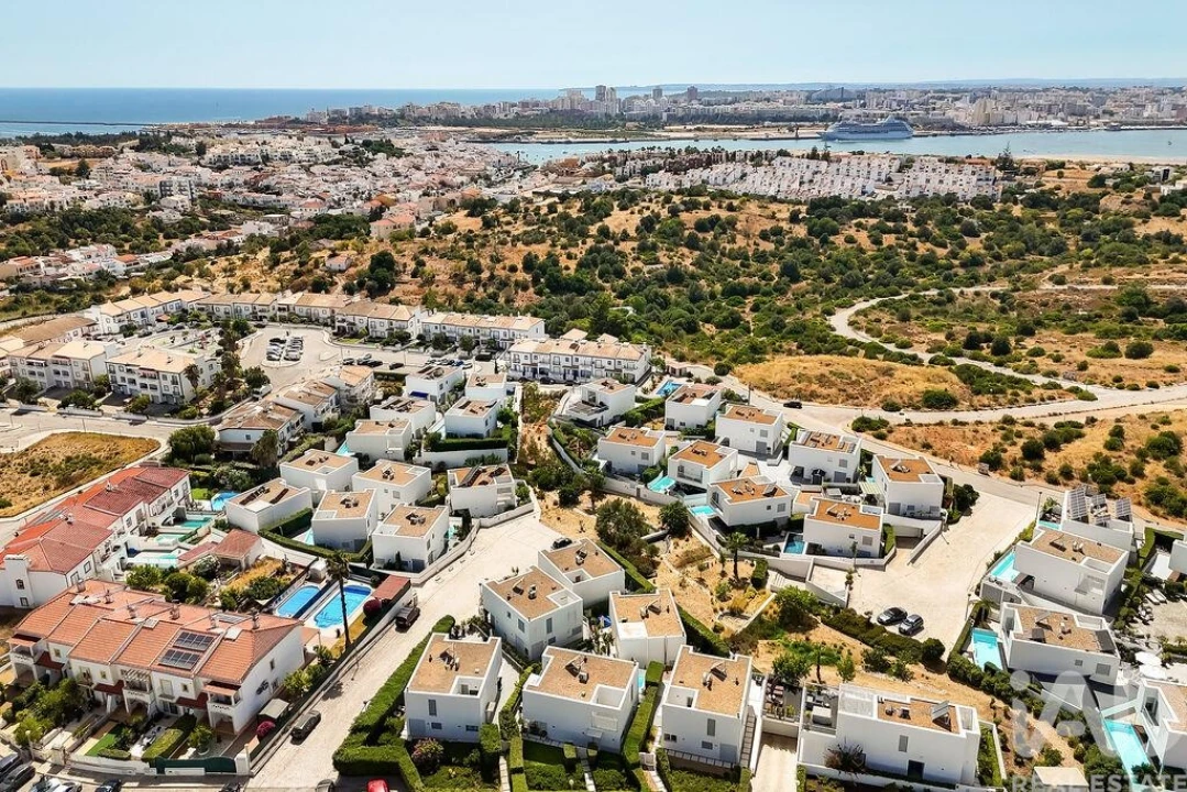 Moradia T3 para Venda em Ferragudo Foto 35