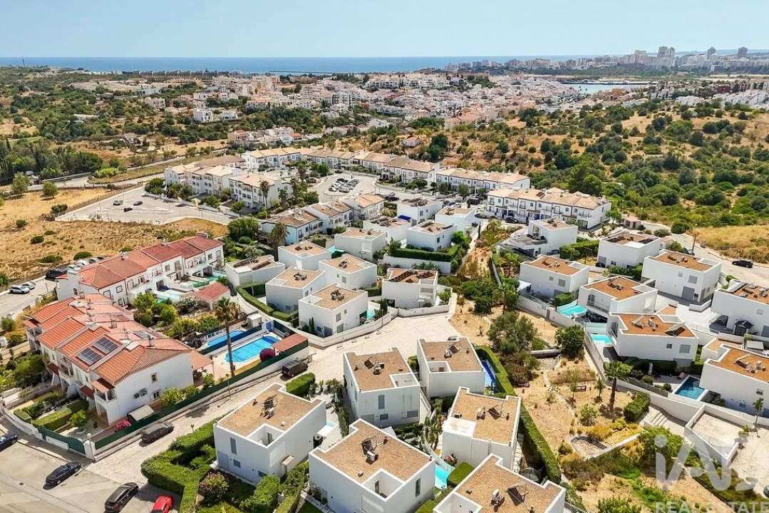 Moradia T3 para Venda em Ferragudo Foto 33