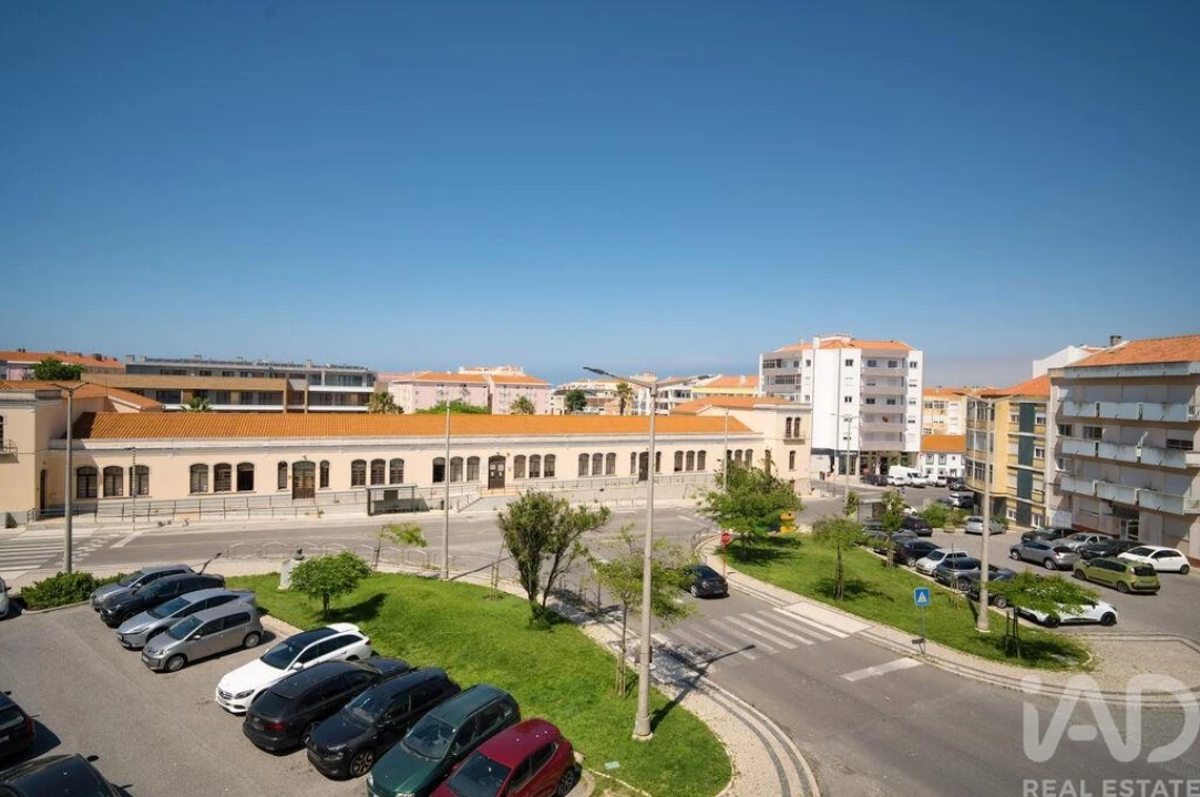 Apartamento T3 para Arrendamento em Peniche Foto 2