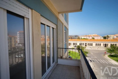 Apartamento T3 para Arrendamento em Peniche