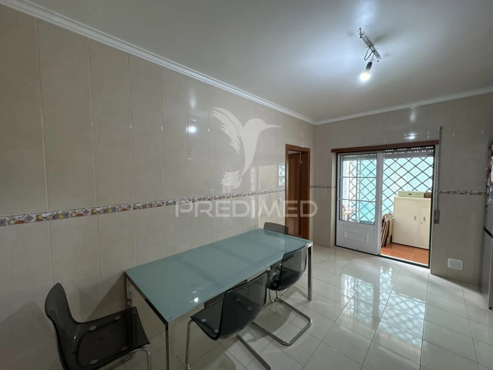 Apartamento T3 para Venda em Montalvo Foto 5