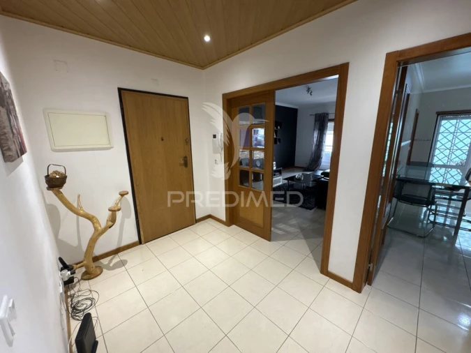 Apartamento T3 para Venda em Montalvo Foto 4