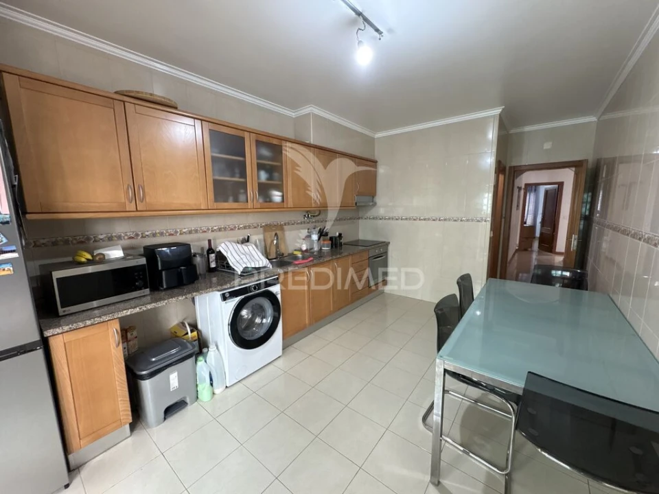 Apartamento T3 para Venda em Montalvo Foto 3