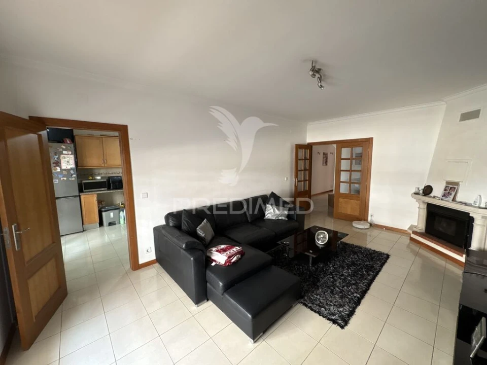 Apartamento T3 para Venda em Montalvo Foto 1