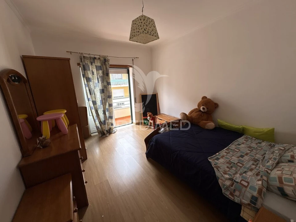 Apartamento T3 para Venda em Montalvo Foto 9