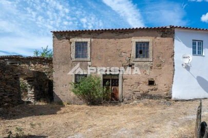 Moradia T3 para Venda em Freixial e Juncal do Campo