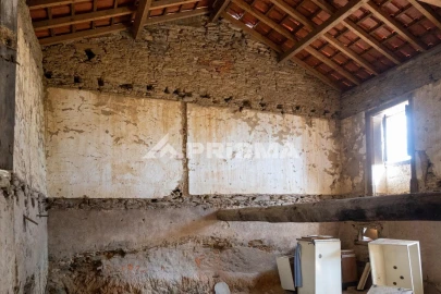 Moradia T3 para Venda em Freixial e Juncal do Campo