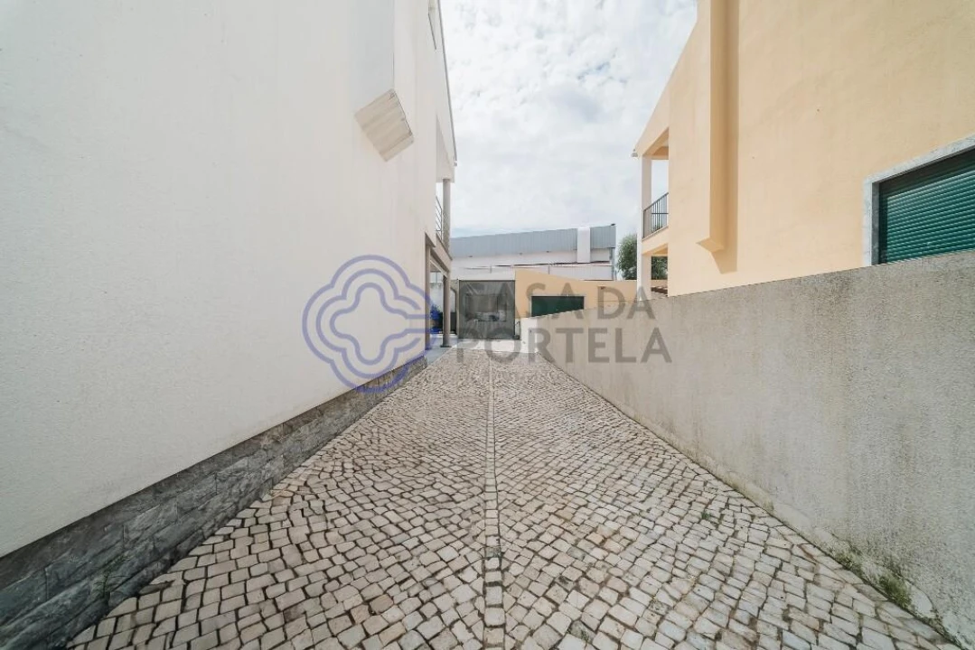 Moradia T5 para Venda em Algueirão-Mem Martins Foto 9