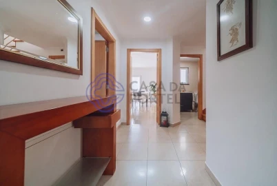 Moradia T5 para Venda em Algueirão-Mem Martins