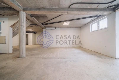 Moradia T5 para Venda em Algueirão-Mem Martins