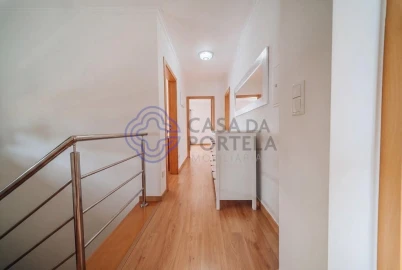 Moradia T5 para Venda em Algueirão-Mem Martins