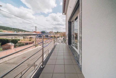 Moradia T5 para Venda em Algueirão-Mem Martins