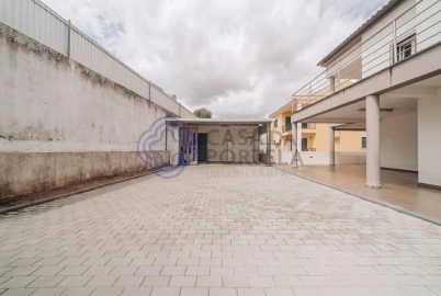 Moradia T5 para Venda em Algueirão-Mem Martins