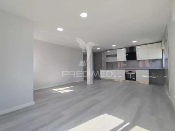 Apartamento T2 para Venda em Corroios