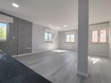 Apartamento T2 para Venda em Corroios