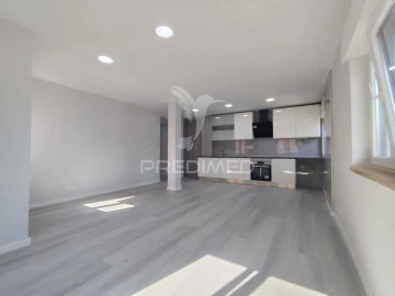 Apartamento T2 para Venda em Corroios