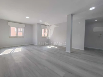 Apartamento T2 para Venda em Corroios